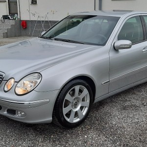 Mercedes-Benz W211 Elegance 220CDI