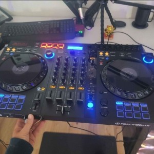 Pioneer DDJ-FLX6 4-&#x43A;&#x430;&#x43D;&#x430;&#x43B;&#x435;&#x43D; DJ &#x43A;&#x43E;&#x43D;&#x442;&#x440;&#x43E;&#x43B;&#x435;&#x440; &#x437;&#x430; Rekordbox &#x438; Serato DJ P