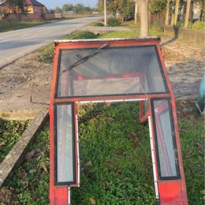 kabina za imt 560