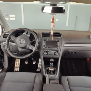 GOLF VI