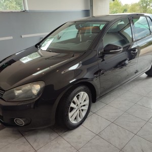 GOLF VI
