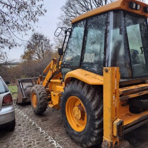Kombinirka JCB 4x4
