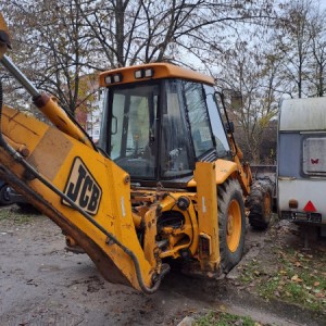 Kombinirka JCB 4x4