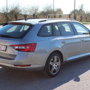 Škoda Superb 2016.god. 1.6tdi, 120ks, 6 brzina