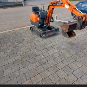 Mini bager hitachi 800 kg