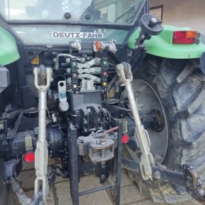TRAKTOR DEUTZ FAHR