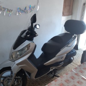 Sym 300i