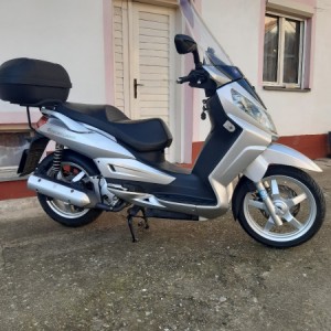 Sym 300i