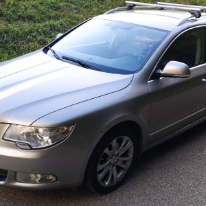 Škoda Superb Combi 2,0 TDI DSG nije uvoz reg. 08/23 može zamjena