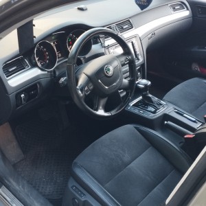 Škoda Superb Combi 2,0 TDI DSG nije uvoz reg. 08/23 može zamjena