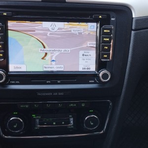 Škoda Superb Combi 2,0 TDI DSG nije uvoz reg. 08/23 može zamjena