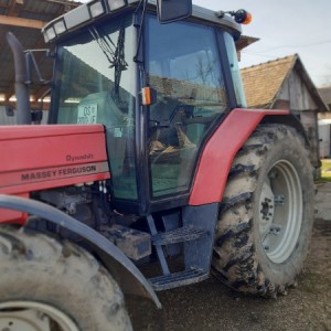 TRAKTOR MASSEY FERGUSON