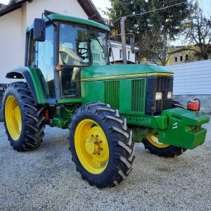 John Deere 6800