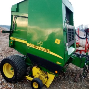 Rolobalirka John Deere 592