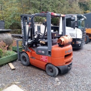 Viličar 1,5t Heli najam 15eur/dan