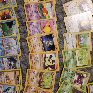 Prodaje se kompletan lot original Pokemon karata najstariji setovi
