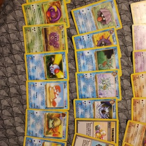 Prodaje se kompletan lot original Pokemon karata najstariji setovi