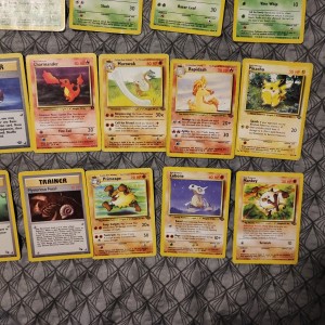 Prodaje se kompletan lot original Pokemon karata najstariji setovi