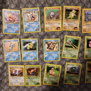 Prodaje se kompletan lot original Pokemon karata najstariji setovi