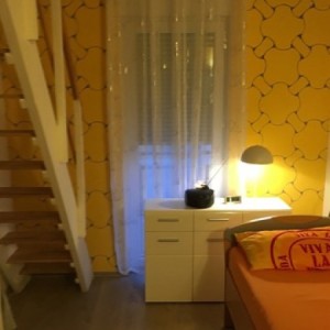 Prodajem stan u puli monvidalska ul