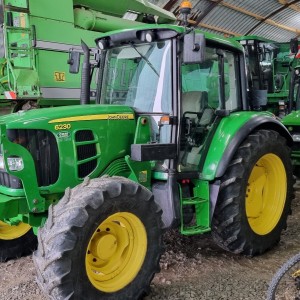 John Deere 6230, 6900rs. 2013g.