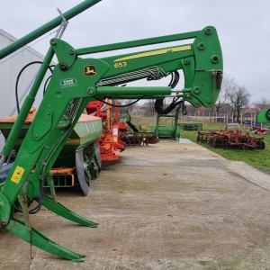 John Deere 6230, 6900rs. 2013g.