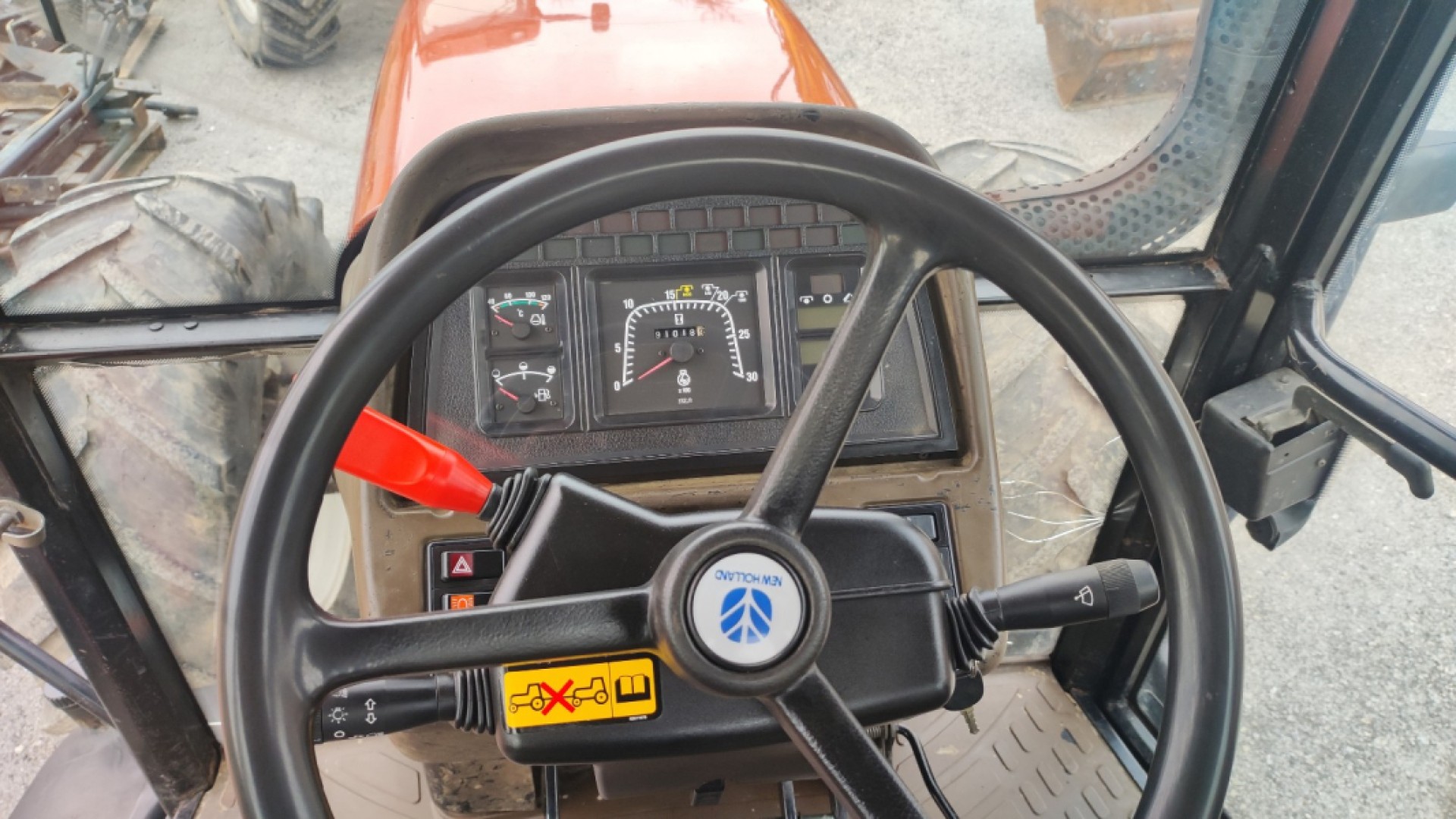 Traktor New Holland M 135