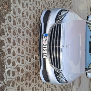 Mercedes E 220