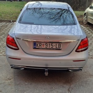 Mercedes E 220