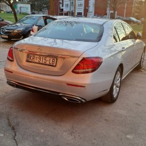 Mercedes E 220