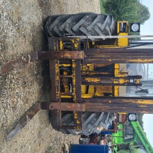 Terenski viljuskar JCB