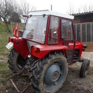Traktor IMT 539 sa Kabinom