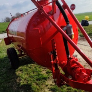 Cisterna Creina 2700 ltr,kupljena 2000 godine