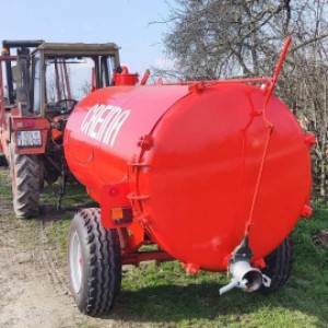 Cisterna Creina 2700 ltr,kupljena 2000 godine