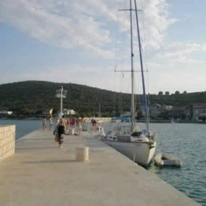 Plac na moru Peljesac-Hrvatska