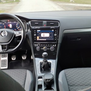 Golf 7,5 1,6 TDI 2019g. 60,000tkm, Join oprema, virtual, kamera, navi.