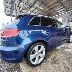 Audi A3 Sportback S-Tronic 2.0 TDI kao nov 2014 g.