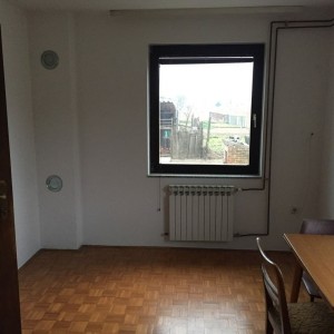 Markovo polje, iznajmljujem sobu, 180 EUR centralno, režije uključene