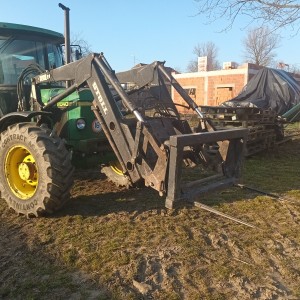 Prednji utovarivac za john deere 2040