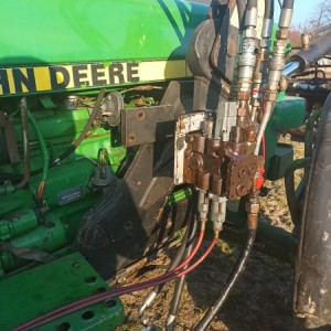 Prednji utovarivac za john deere 2040