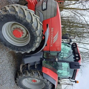Traktor mccormick xtx 200 ks