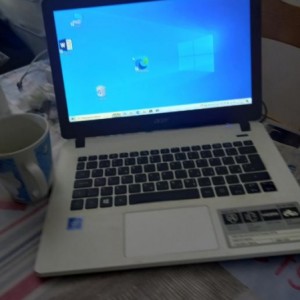 POVOLJNO. Potpuno novi ACER Aspire ES 13