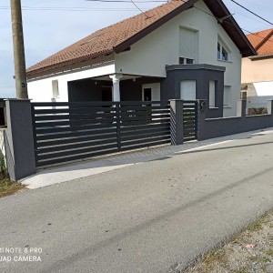 Prodajem kuću ili mjenjam za stan