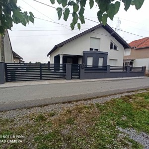 Prodajem kuću ili mjenjam za stan