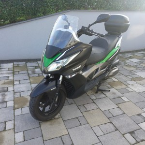 KAWASAKI J 300