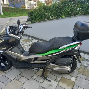 KAWASAKI J 300