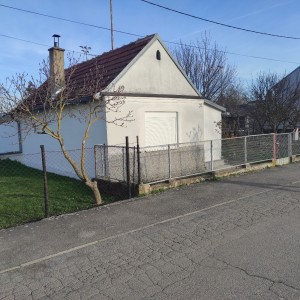 Prodajem Kucu u Osijeku Stadionsko Naselje ( kraj Dvorane Gradski Vrt)