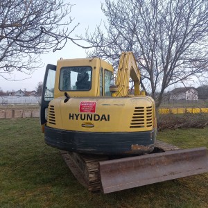 Prodajem bager hyundai