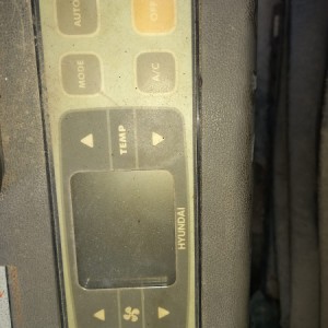 Prodajem bager hyundai