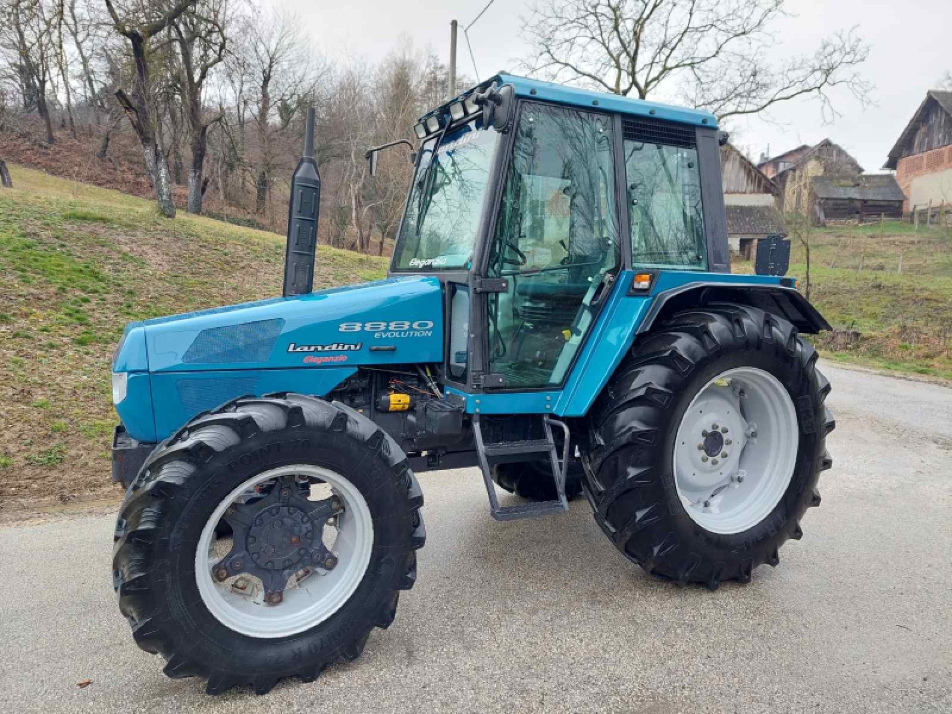 LANDINI 8880 99 GOD,KLIMA,SERVO,ODLICAN